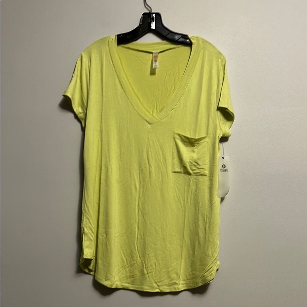Mono B Dusty Lime V Neck Pocket T-shirt Round bottom Medium